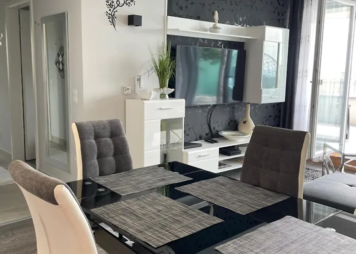 Silver Gray Apartman